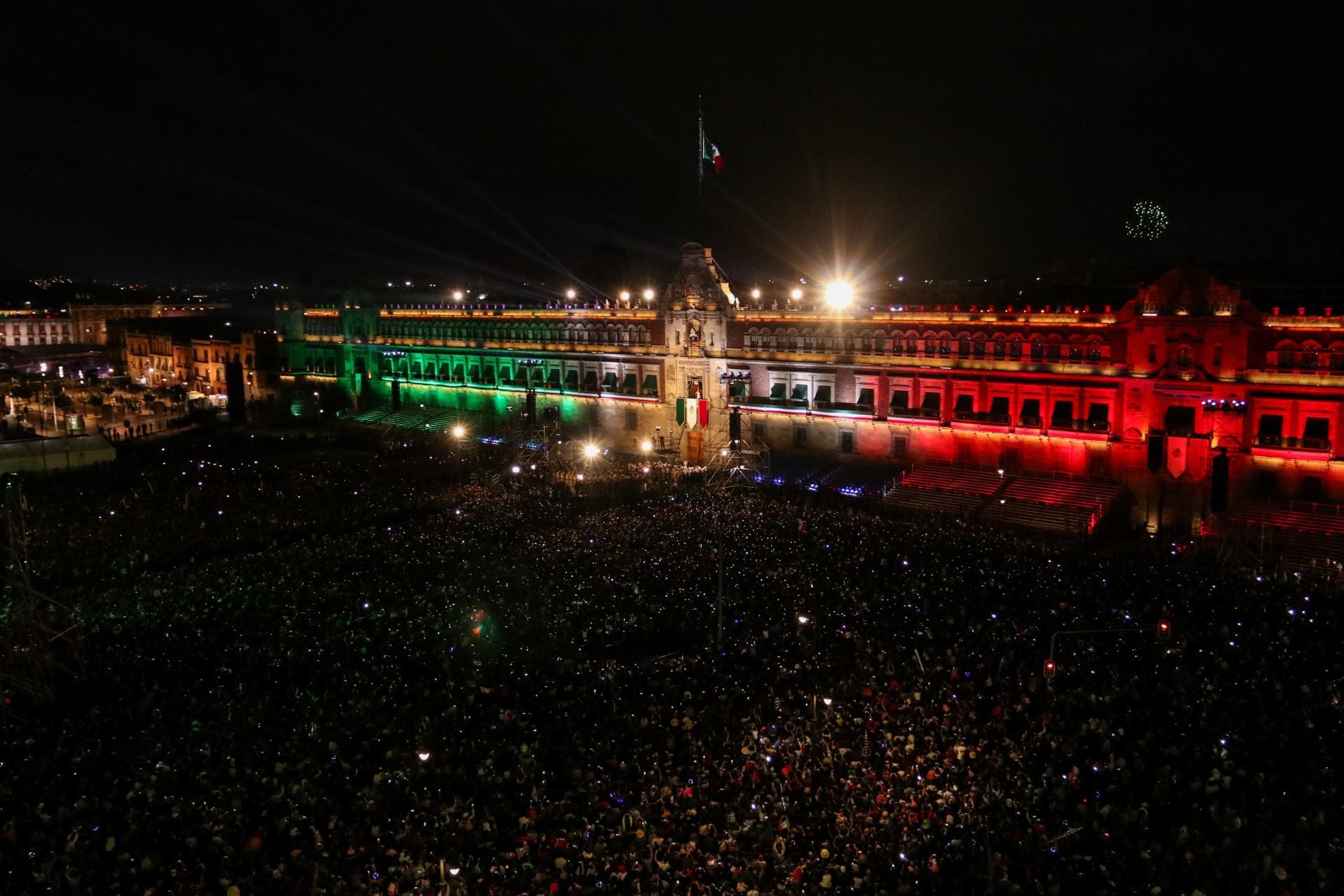 Grito de Independencia en el Zócalo de la CDMX