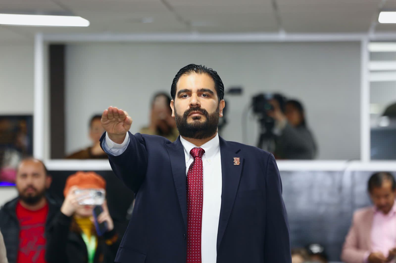 Tijuana: Narcomanta amenaza a Miguel Ángel Bujanda Ruiz
