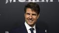 Tom Cruise usó su cubrebocas para ocultarse de los fans en función de Tenet