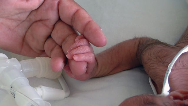 Padres de bebés fallecidos en IMSS Durango llevarán caso ante la FGR