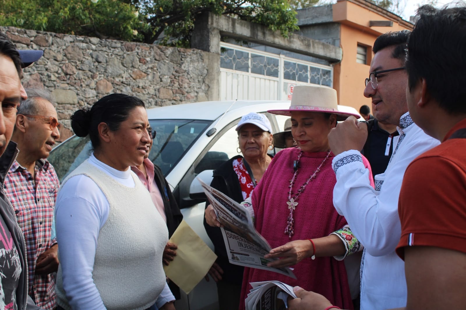 Ana Lilia Rivera inicia caminatas en Tlaxcala.