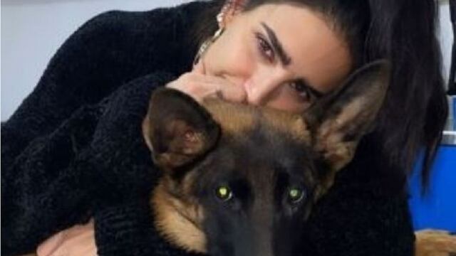 Bárbara de Regil desconsolada tras la muerte de su perrita