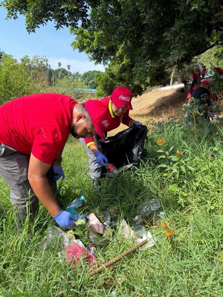 Grupo RICA retira más de 660 kilos de residuos del Río Cuautla en jornada ambiental.