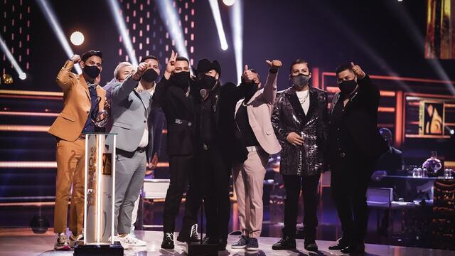 Grupo Firme en Premios Lo Nuestro