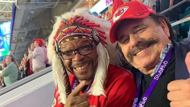 Armando Guadiana, senador de Morena, asistió al Super Bowl y fue criticado