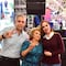 Fernando Vilchis y Esmeralda Vallejo celebran en Ecatepec a 4 mil abuelitos con música y regalos