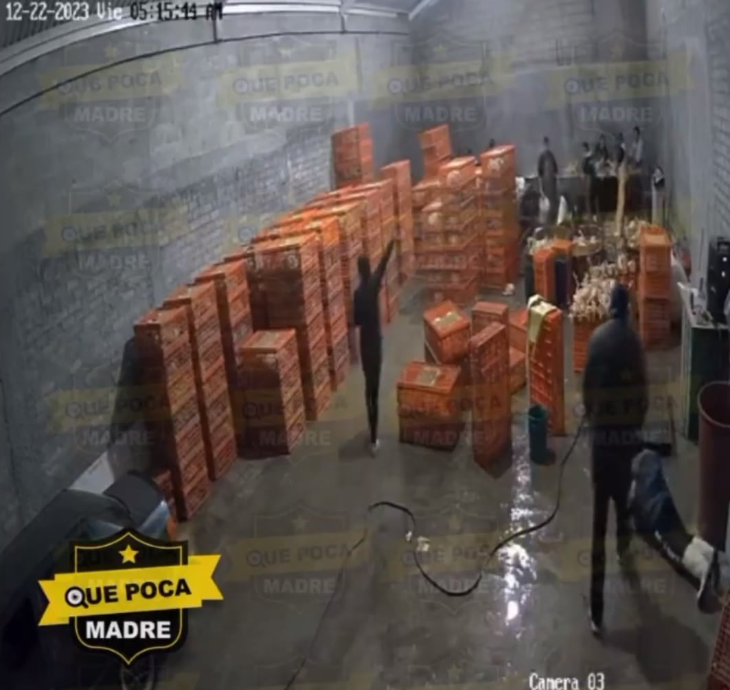 Secuestro en video de trabajadores de pollería en Toluca