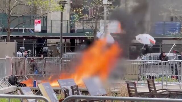 Hombre se prende fuego