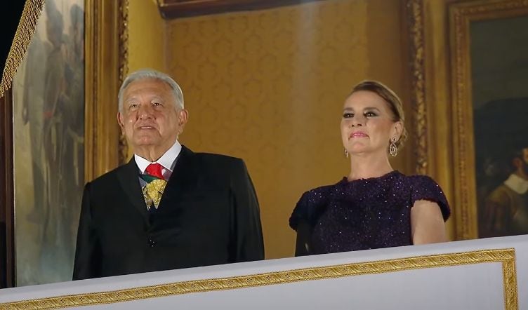 AMLO da Grito de Independencia con ojos llorosos