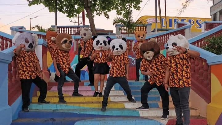 Los CumbiOsos, grupo musical veracruzano, denuncian asalto violento en Puebla; les robaron dinero, equipo, vestuario y más