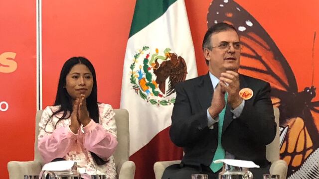 Marcelo Ebrard y Yalitza Aparicio.