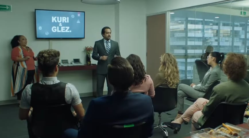 Escena de 'Mirreyes contra Godínez 2: El retiro'