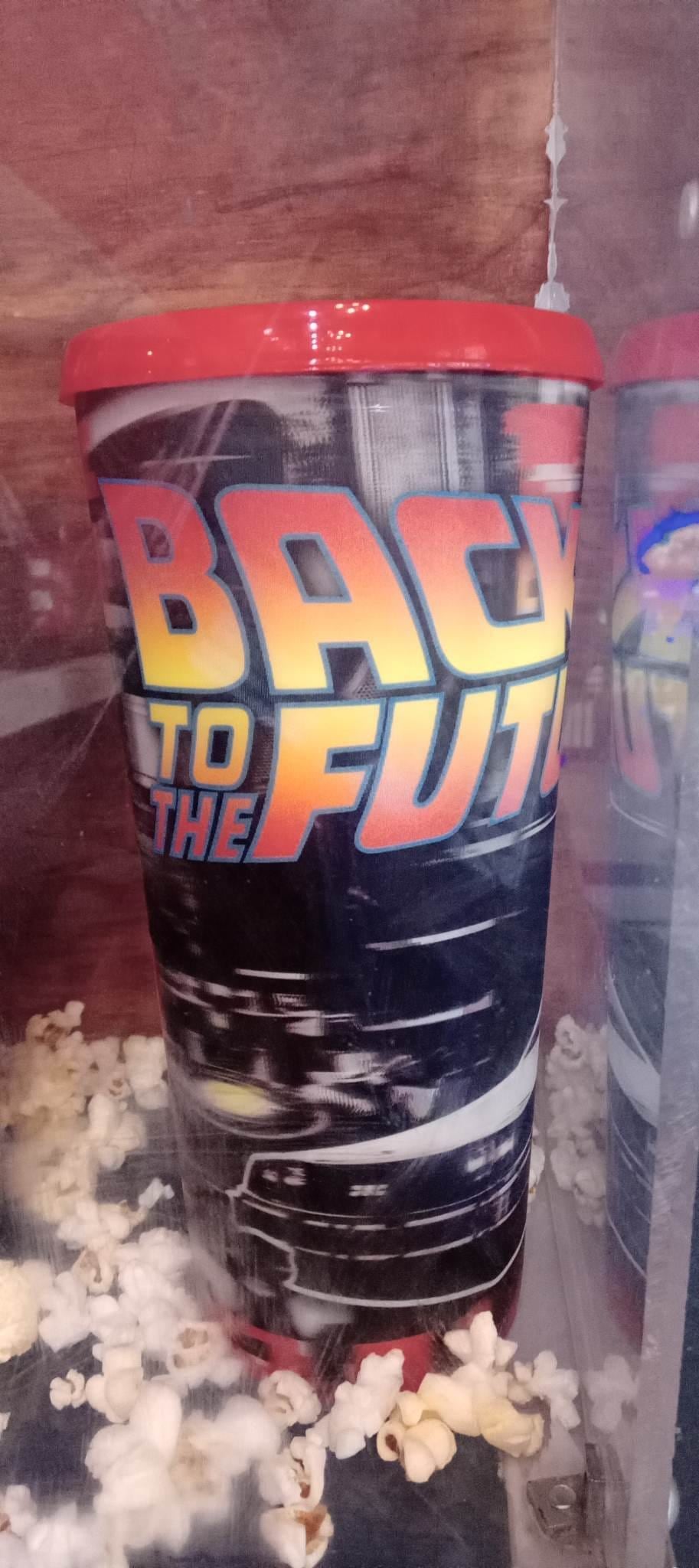 Vasos coleccionables Volver al Futuro en Cinemex