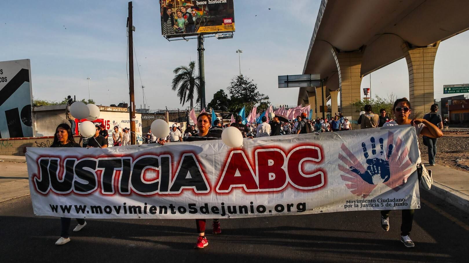Marcha en demanda de justicia por incendio en Guardería ABC.