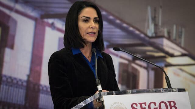 Lydia Cacho califica de “misógino, racista e ignorante” a Roberto Palazuelos