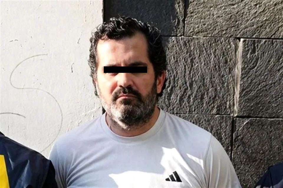 Ex contralmirante Fernando Farías Laguna .