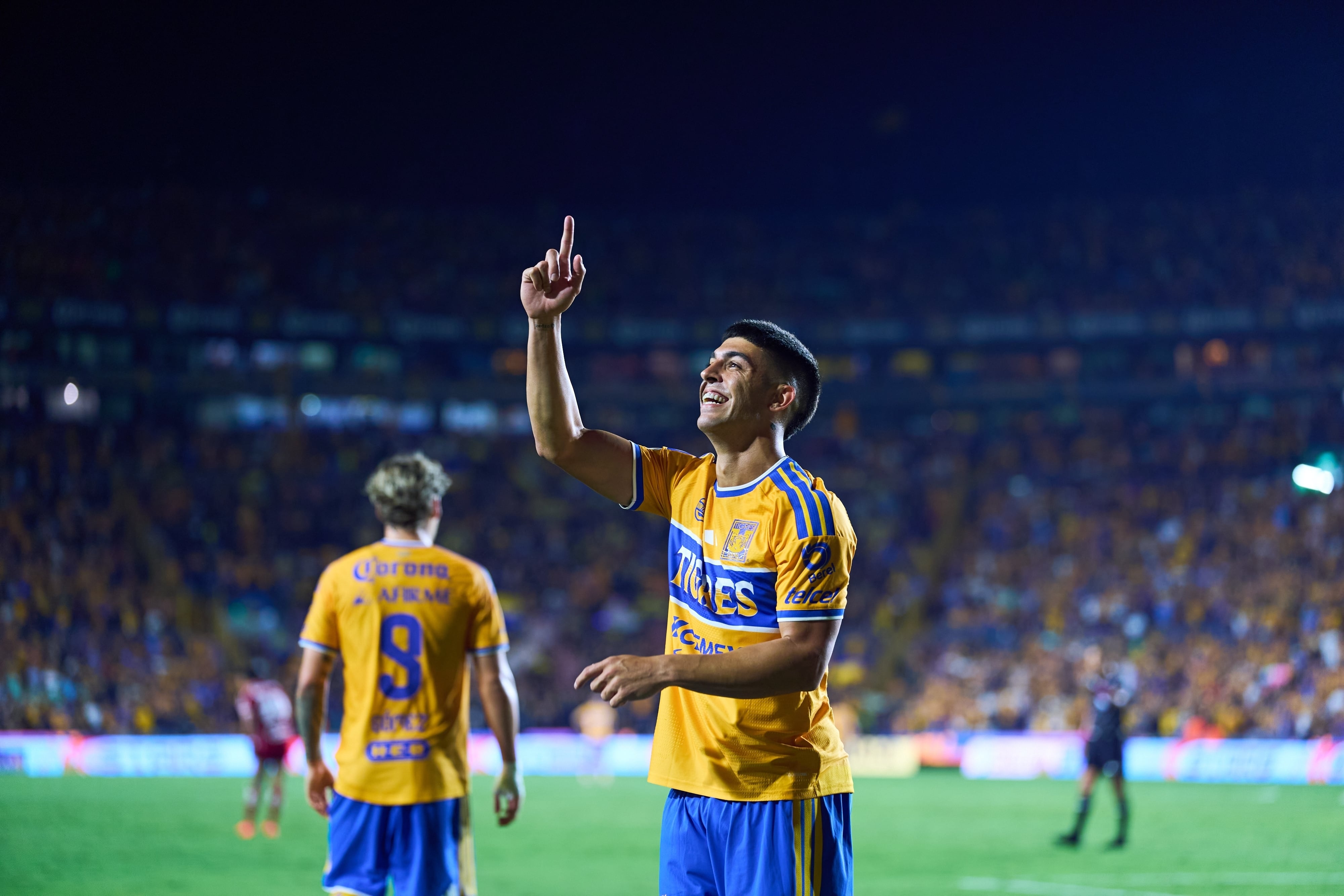 Tigres se lleva los tres puntos en el Volcán tras vencer a Toluca.