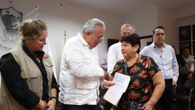 Rubén Rocha inicia entrega de cheques a damnificados por “Norma”