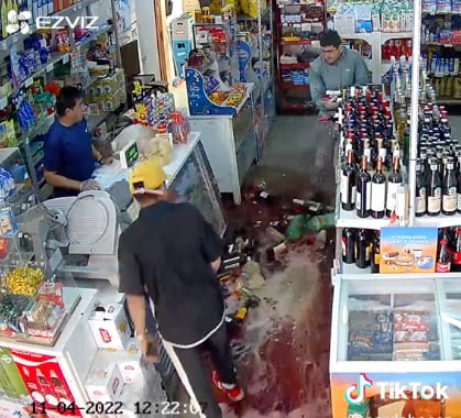 Destruye todas las botellas de vino