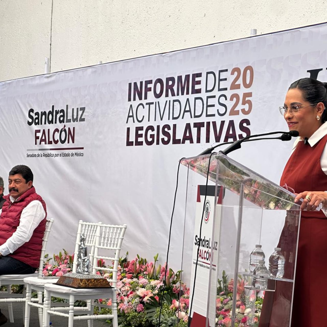 Senadora Sandra Luz Falcón presenta su primer informe de actividades