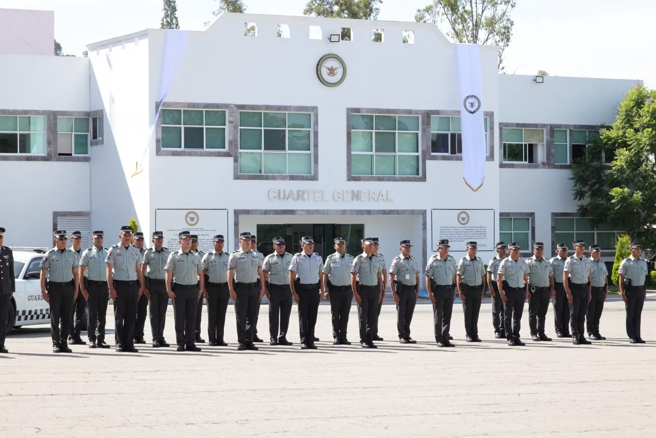 Juan Ramón Corona rinde protesta como coordinador estatal interino de la Guardia Nacional.