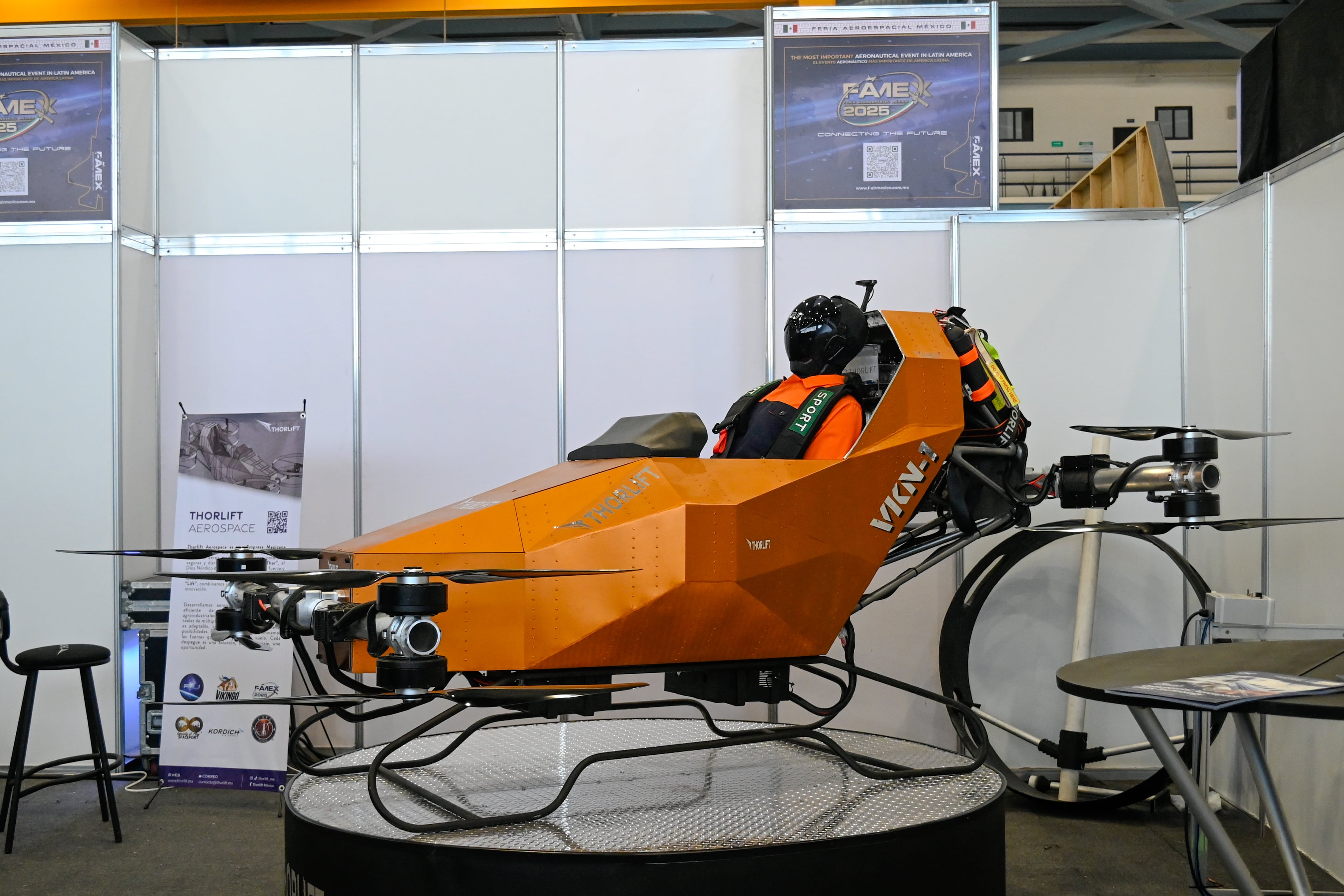 Dron tripulado "Thorlift Aerospace"
