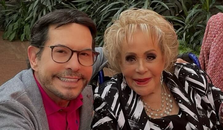 Silvia Pinal y Juan José Origel