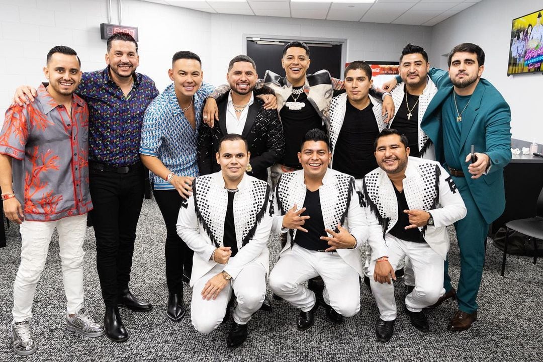 Todos los integrantes de Grupo Firme.