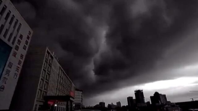 Llegada del tifón Saola a Hong Kong y al sur de China