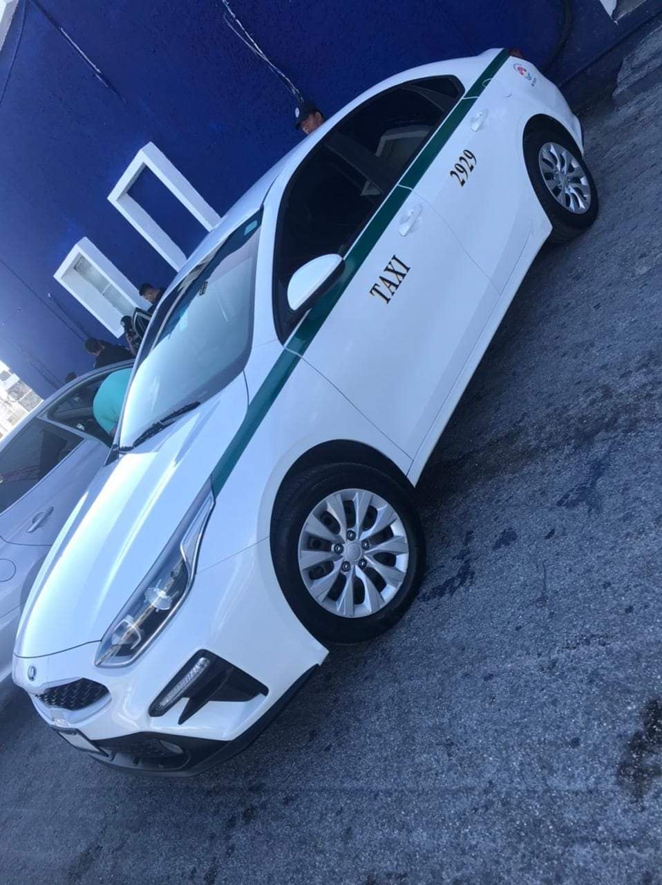 Taxista ataca con ácido a conductor confundiéndolo con un Uber