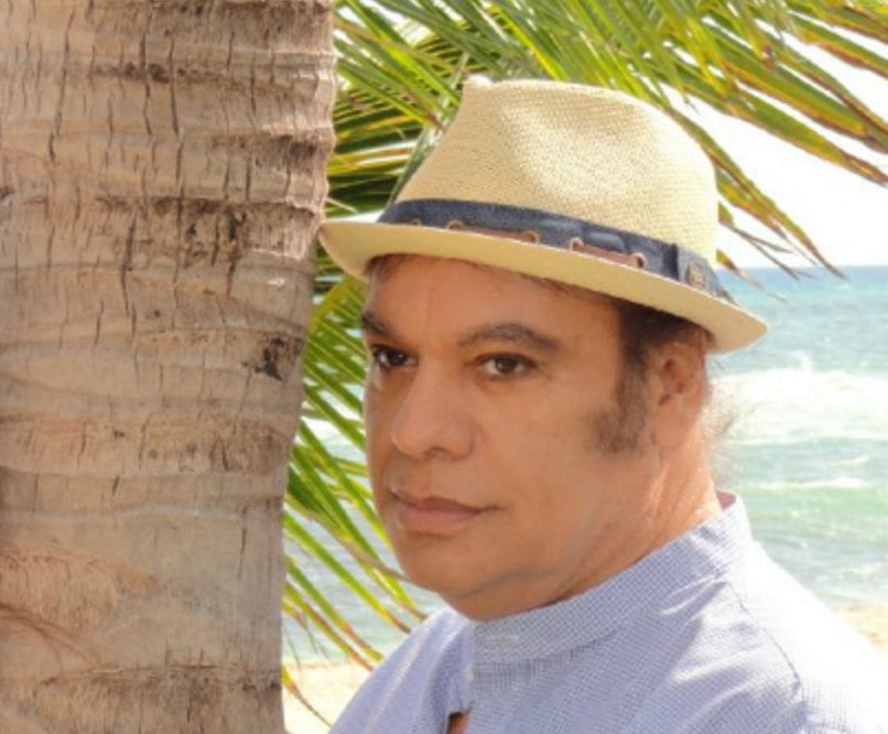 Meme de Juan Gabriel.
