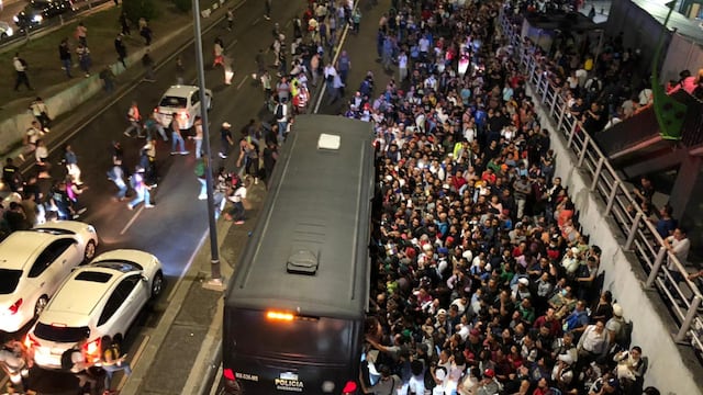 Caos por falta de servicio en la Línea 9 del Metro