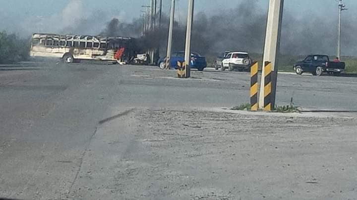 balaceras, quema de vehículos, robo, bloqueos en Tamaulipas este 19 de junio 2022/Twitter