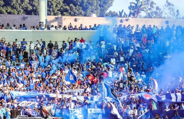 La afición de Cruz Azul sueña con el título del Apertura 2022.