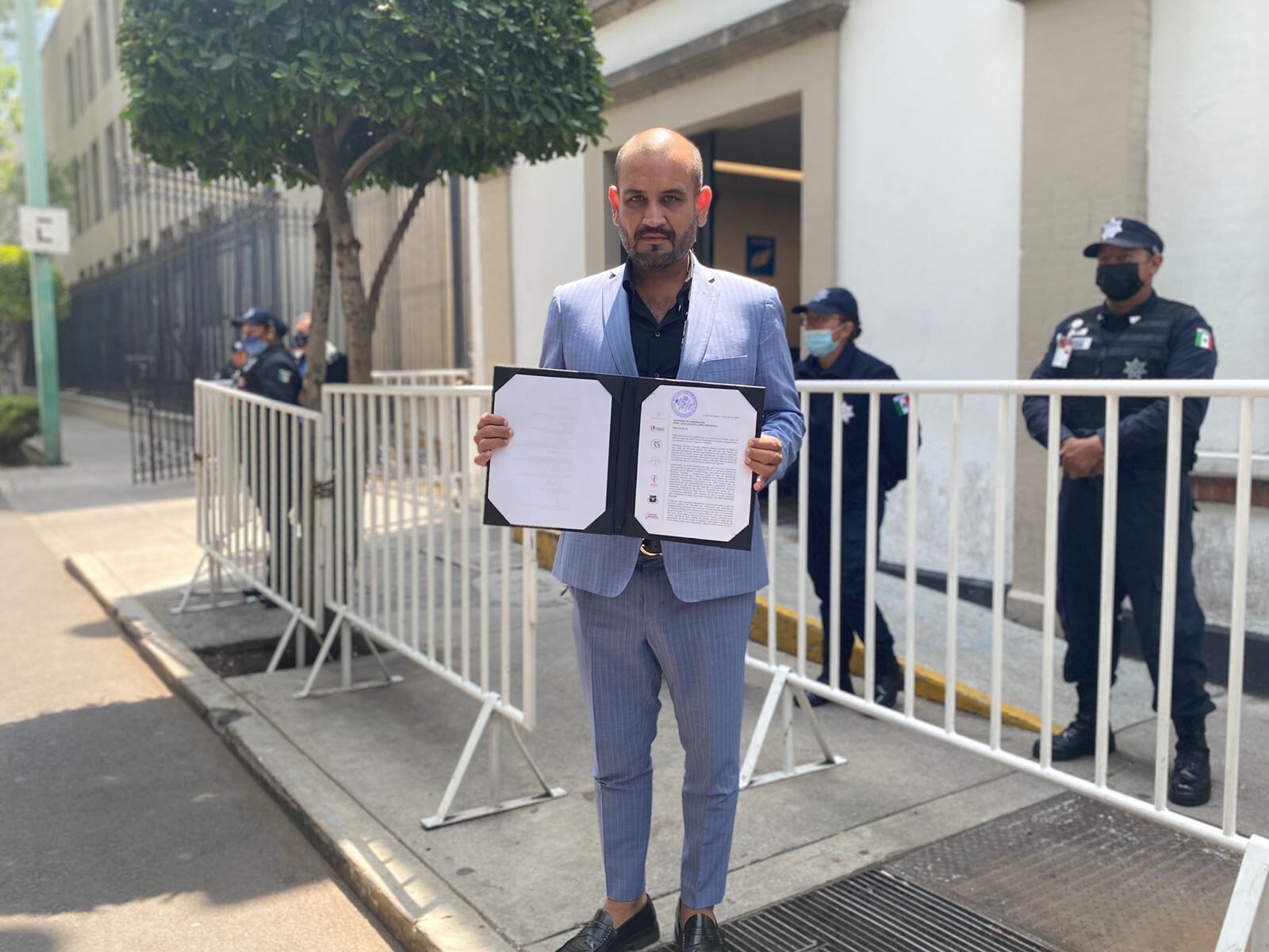 Piden a Adán Augusto López un protocolo de seguridad para doctores, residentes y pasantes