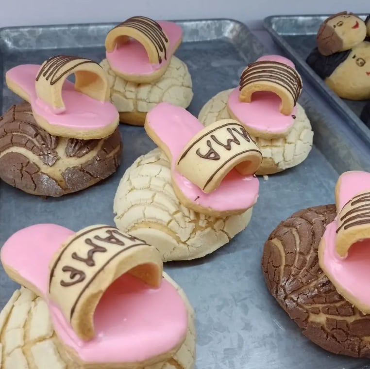 "Con-chanclas", pan de dulce para el Día de las Madres
