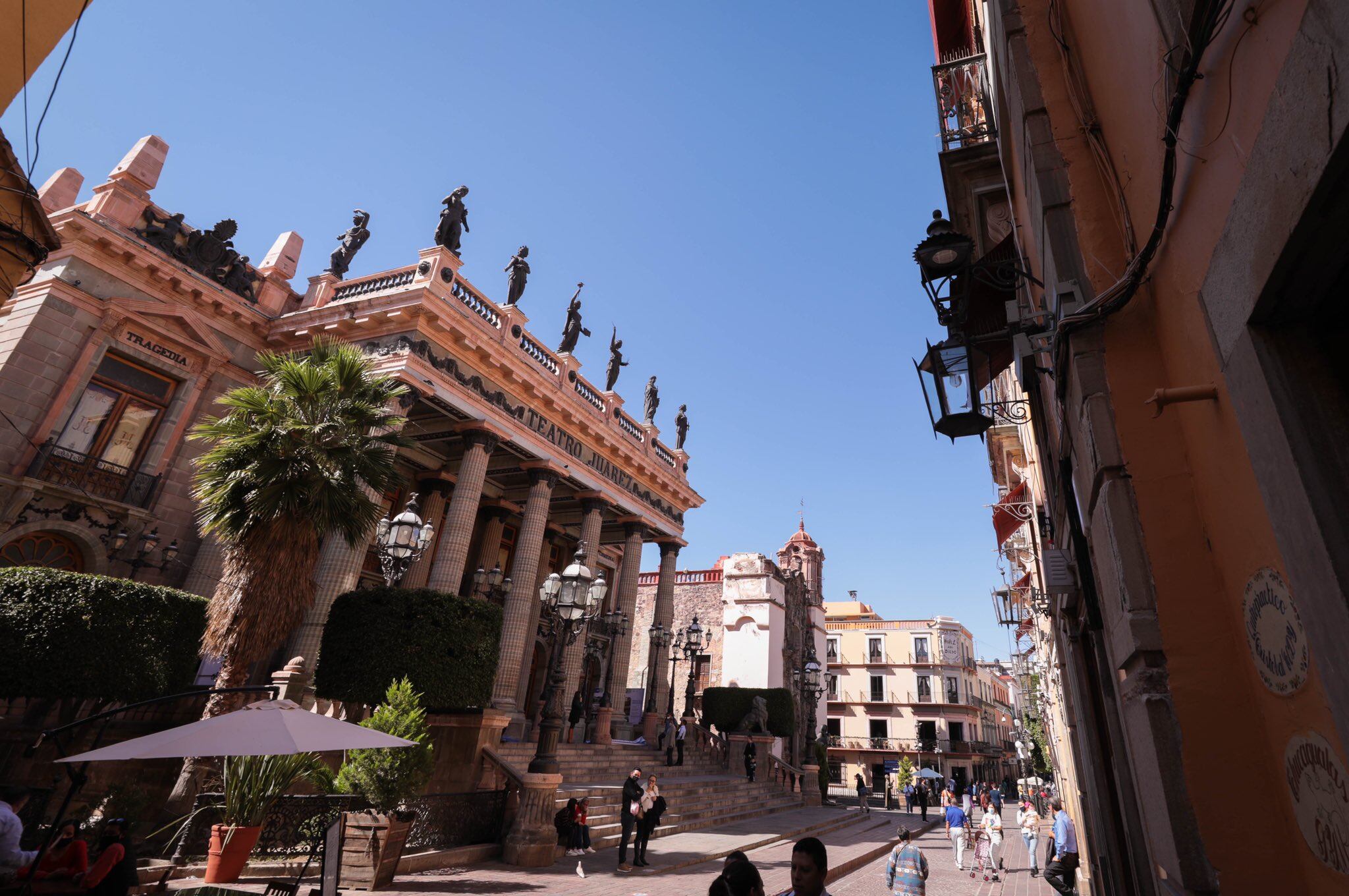 Vista exterior del Teatro Juárez en Guanajuato