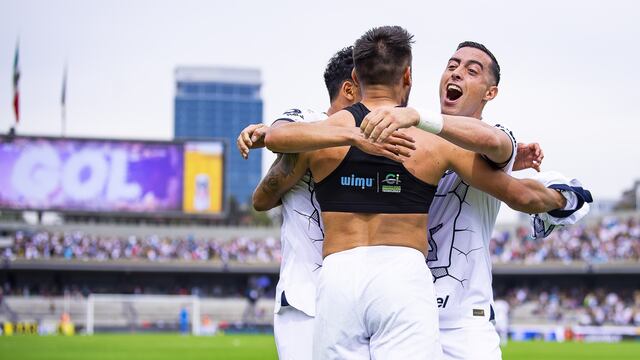 Rogelio Funes Mori en  Pumas