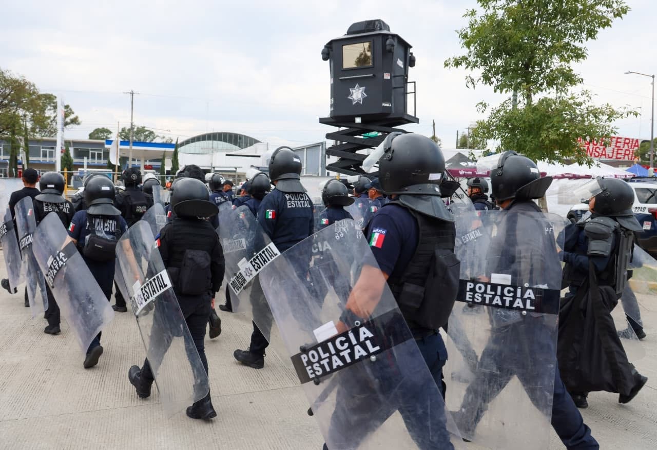 La protesta que marcó la previa del España vs Perú en el Estadio Cuauhtémoc