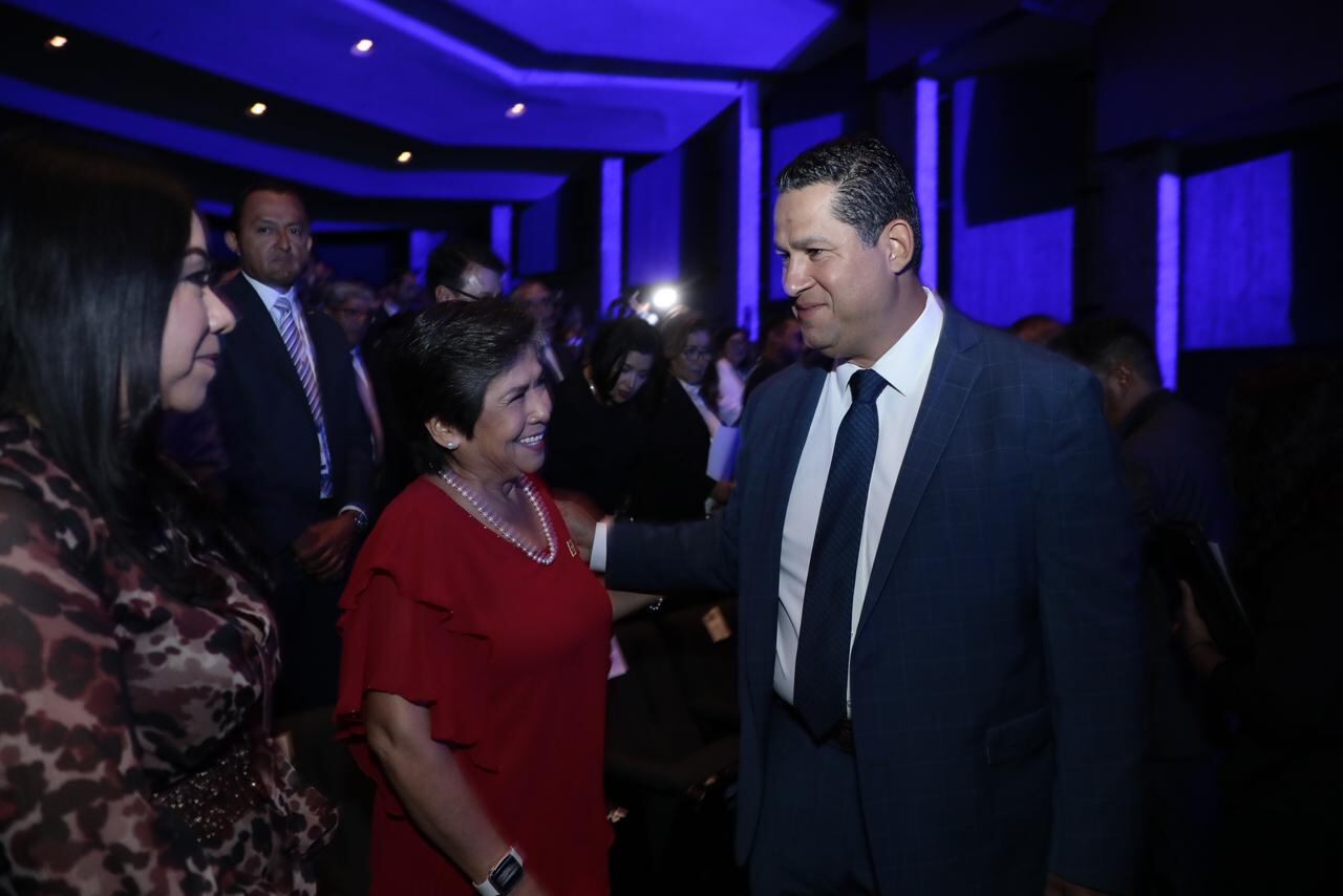 Diego Sinhue Rodríguez inaugura congreso de derecho