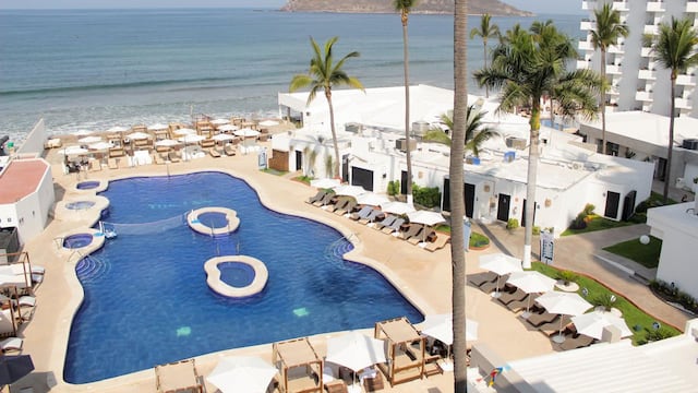 Venta Especial Temporada Vacacional de Posadas aplica en destinos como Cancún, Riviera Maya y Los Cabos.