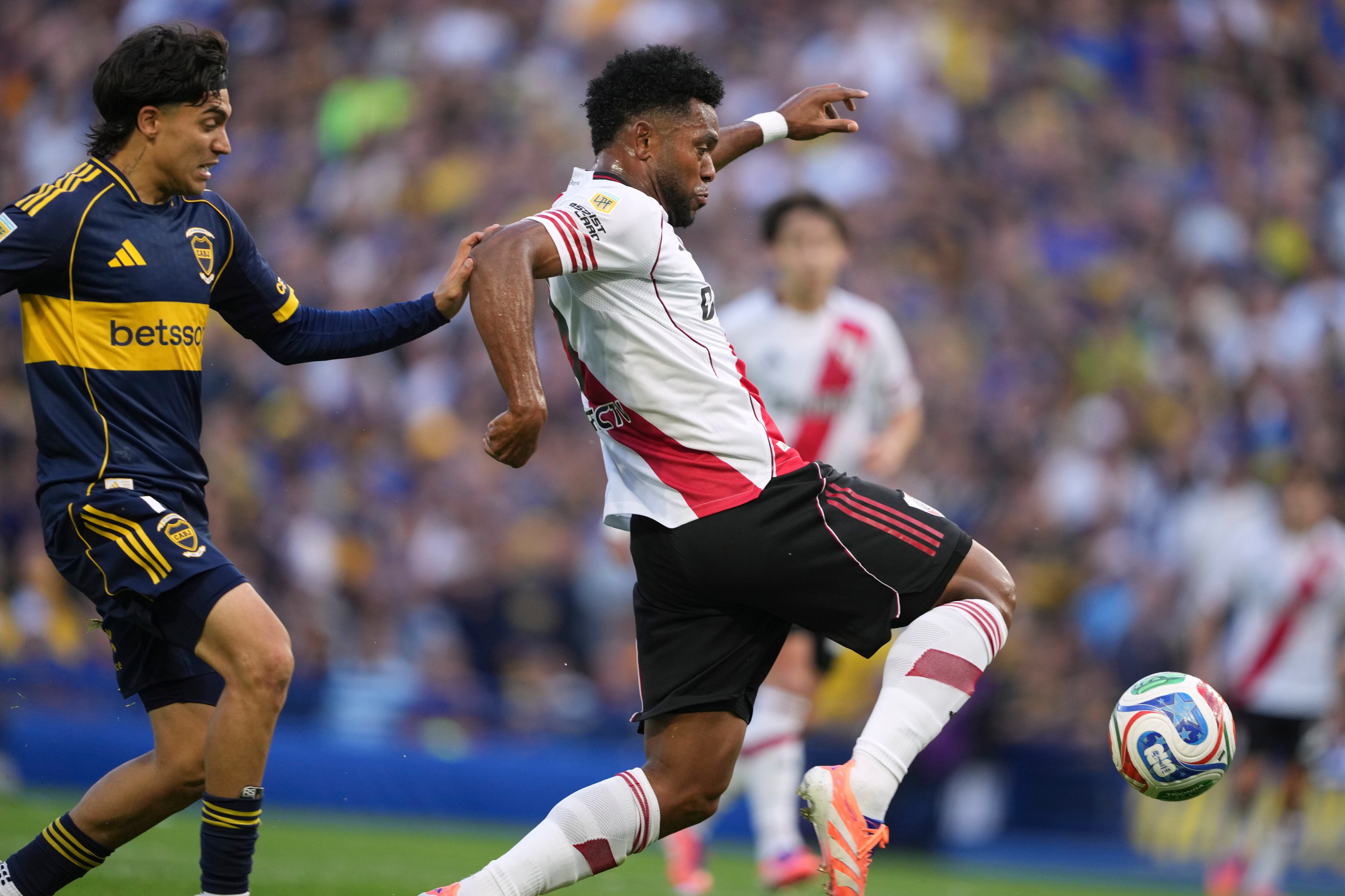 Miguel Borja podría salir de River Plate para llegar a un equipo de la Liga MX