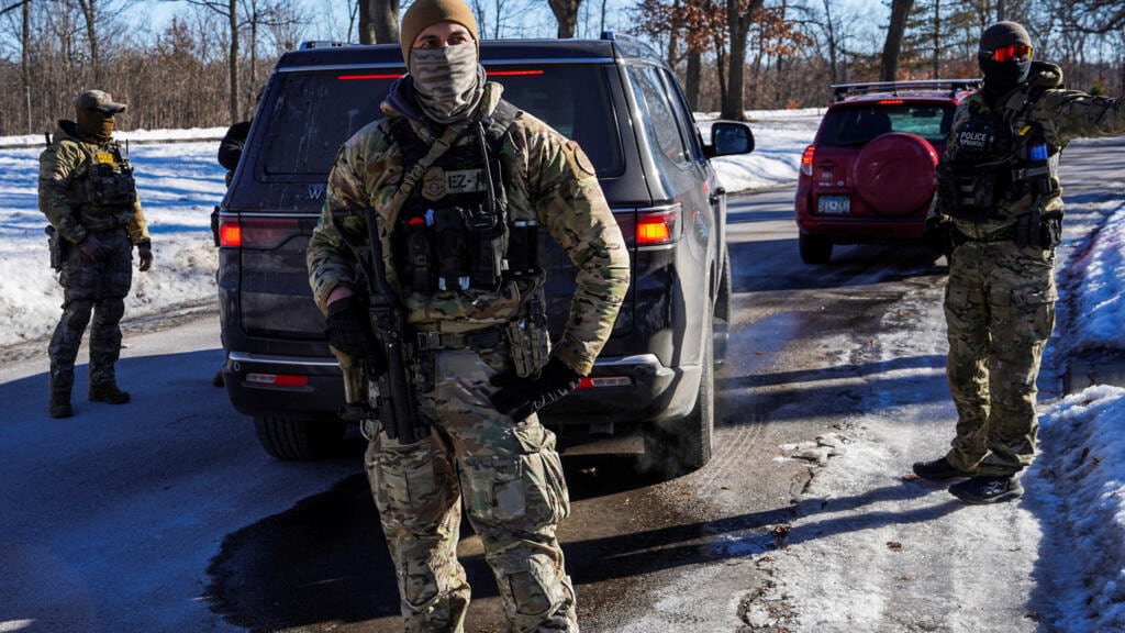 ICE: máquina monstruosa del caos, ¡solo la masa lo puede matar!