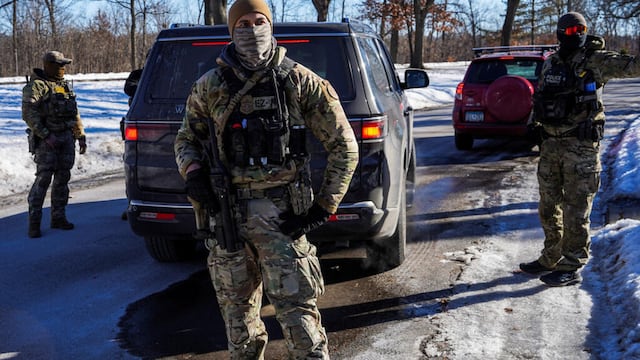 En Mineápolis, el ICE continúa con las detenciones mientras Trump intenta calmar los ánimos