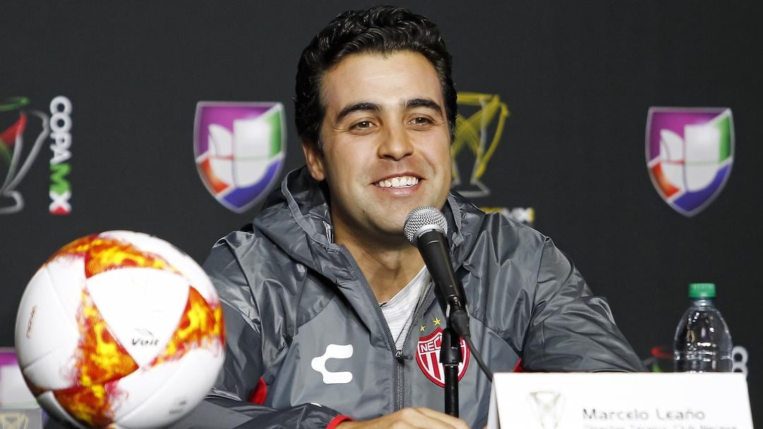 Michel Leaño en conferencia de prensa.