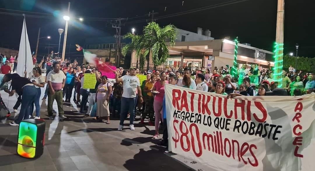 ¿Qué pasó en Ixhuatlán del Sureste? Bronca arruinó el Grito de Independencia 2024