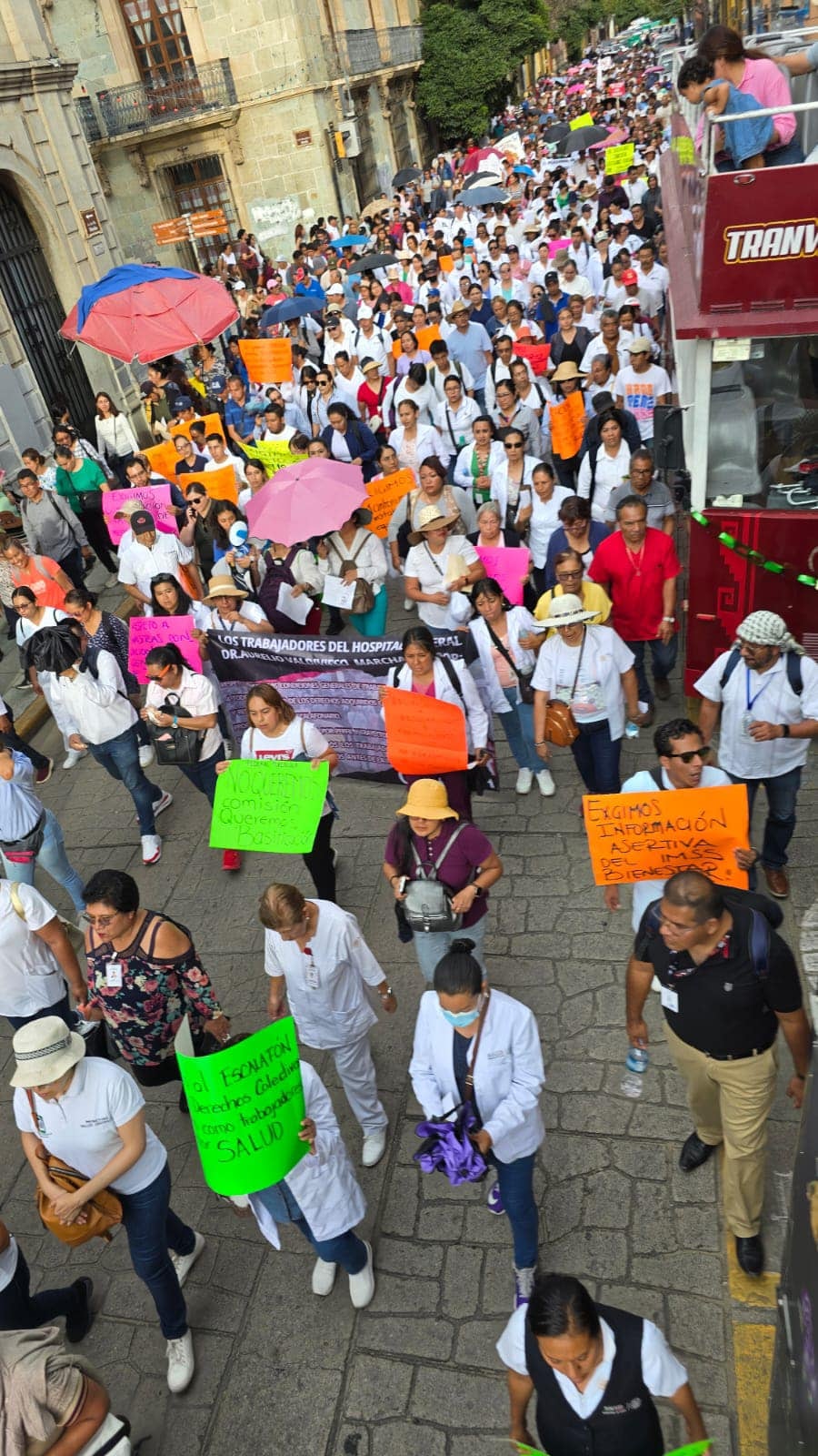 Trabajadores de salud demandan reunión con Claudia Sheinbaum por desabasto de medicamentos
