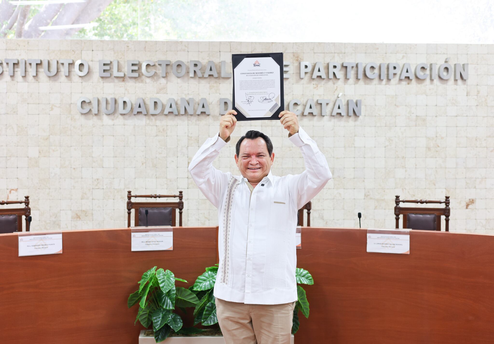 Gobernadores electos reciben su constancia de mayoría tras elecciones México 2024