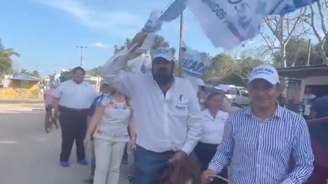 Denuncian maltrato animal de candidato Esteban Abraham Macari por montar un poni