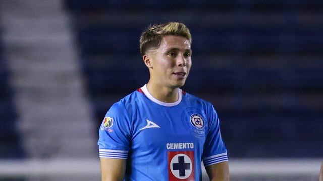 Rodrigo Huescas con Cruz Azul.